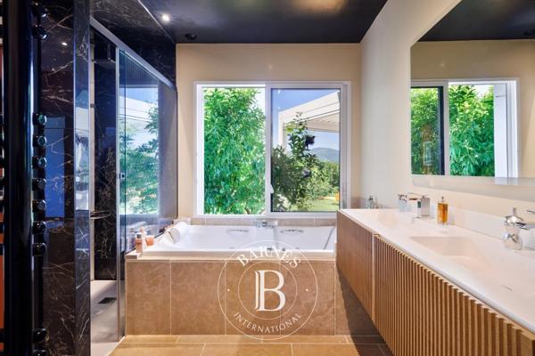 Ascain, Maison 3 Chambres -  237 m² à vendre