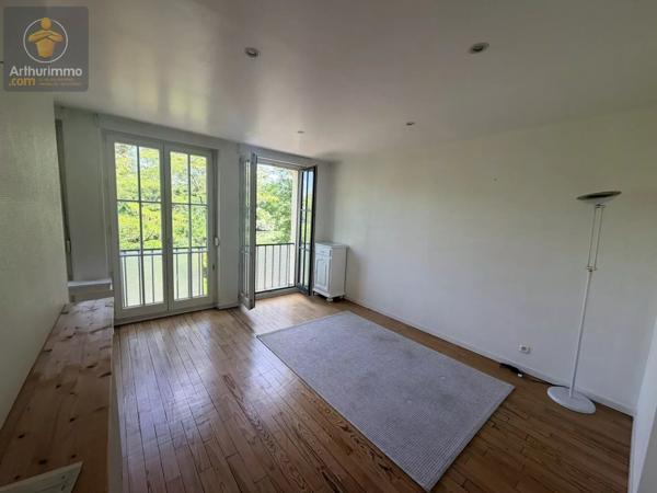 Vente                                                      Appartement
                        
                     4 pièces                      82 m2                     à Metz