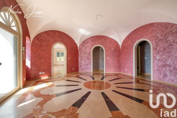 Maison à vendre 20 pièces 450 m² Gex