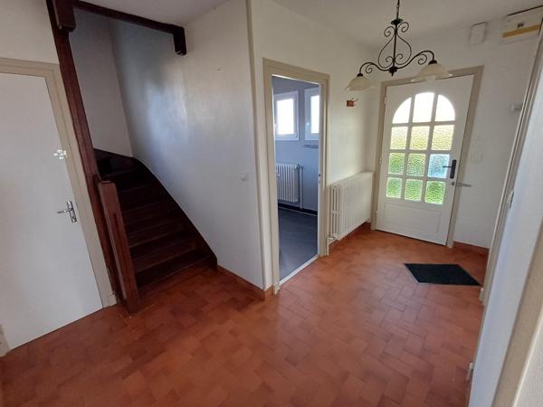 Plougasnou (29630) Plougasnou, le Diben, maison 4 chambres sur 670 m2 de terrain, sous sol total.