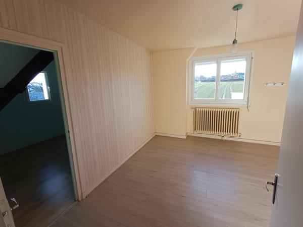 Plougasnou (29630) Plougasnou, le Diben, maison 4 chambres sur 670 m2 de terrain, sous sol total.