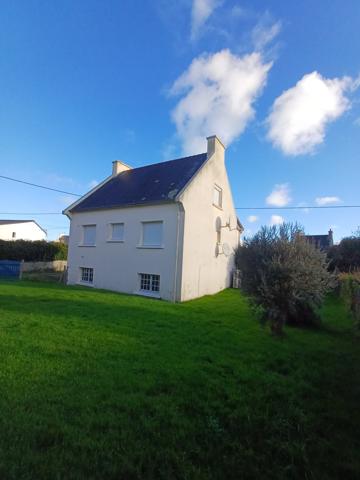 Plougasnou (29630) Plougasnou, le Diben, maison 4 chambres sur 670 m2 de terrain, sous sol total.