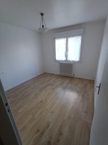 Plougasnou (29630) Plougasnou, le Diben, maison 4 chambres sur 670 m2 de terrain, sous sol total.