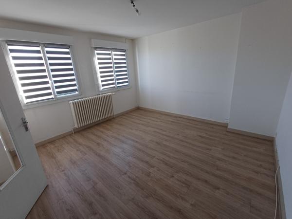 Plougasnou (29630) Plougasnou, le Diben, maison 4 chambres sur 670 m2 de terrain, sous sol total.