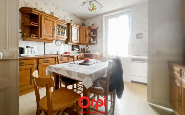 Maison à vendre    3 pièces •  Montluçon