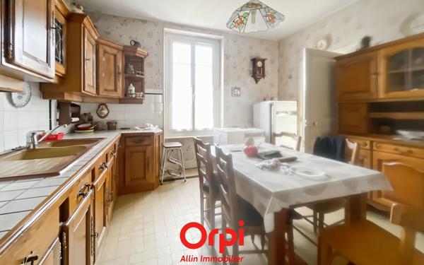 Maison à vendre    3 pièces •  Montluçon