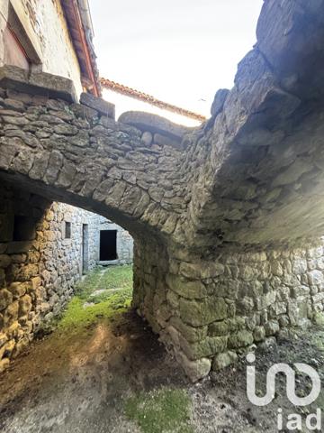 Domaine 20 pièces de 600 m² à Jaujac (07380)