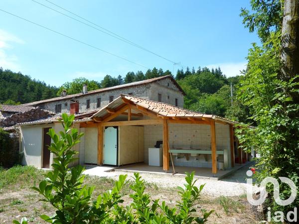 Domaine 20 pièces de 600 m² à Jaujac (07380)