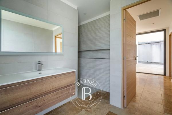Marseille 11ème, Maison 4 Chambres -  335 m² à vendre