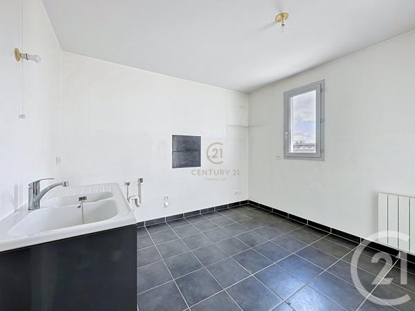 Appartement F3 à vendre  3 pièces - 68,41 m 2   LYON  - 69008
