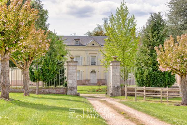 Manoir du XVIème siècle et ses dépendances dans un parc de 10 hectares