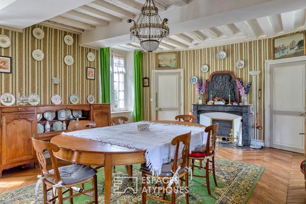 Manoir du XVIème siècle et ses dépendances dans un parc de 10 hectares