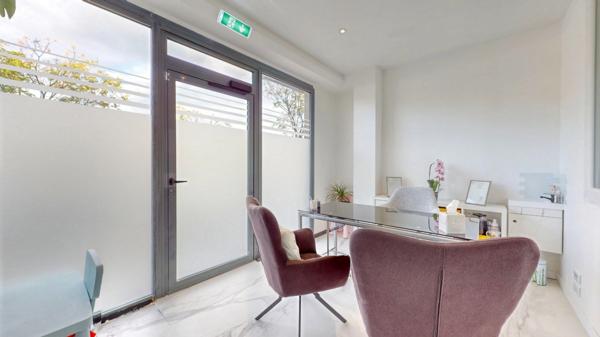 À louer Local/Bureau/Cabinet meublé, équipé dans centre paramédical allées de l'Europe à JUVIGNAC (34)