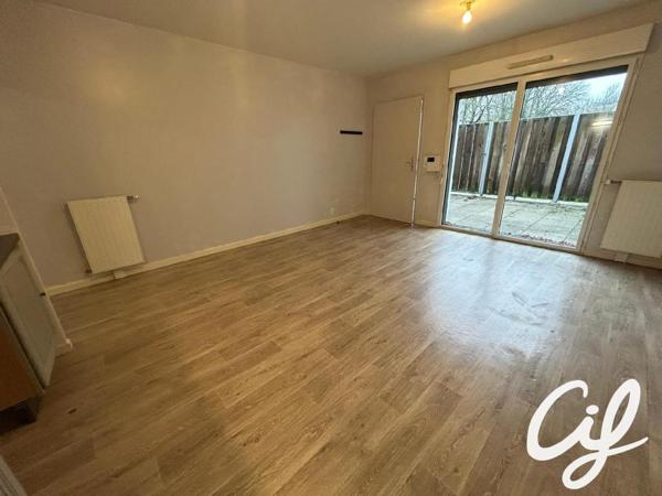 Appartement T2 NANTES La route de Sainte-Luce - 41.7 m2  150 500 Euros