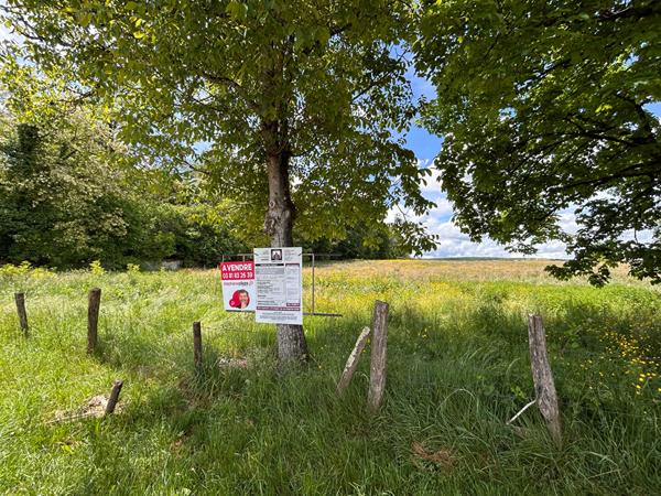 Terrain 881 m2