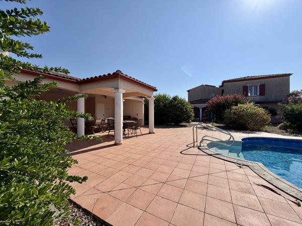 Maison avec jardin et piscine pool house et garage