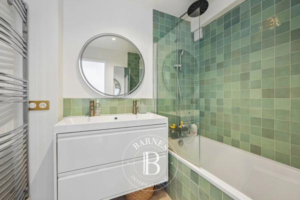 Paris 16ème, Appartement 2 Chambres -  64 m² à vendre