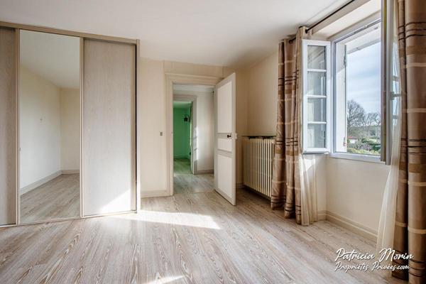 Maison centre ville de HINX 185 m2 Avec dépendances
