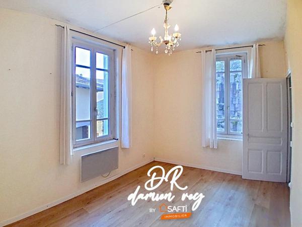 Maison de ville en pierre, 50m² habitables, idéal petit budget