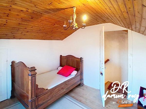 Maison de ville en pierre, 50m² habitables, idéal petit budget