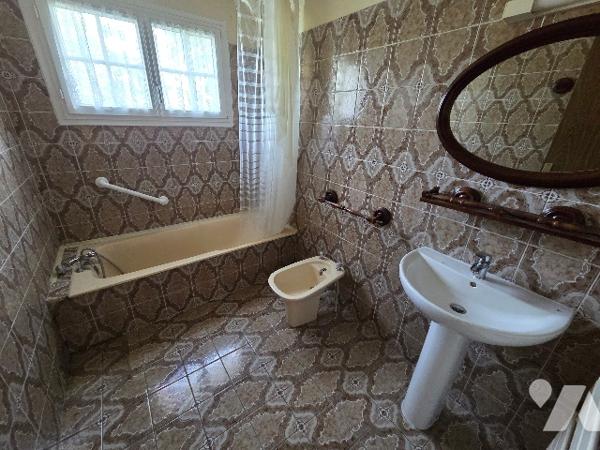Pavillon individuel, 4 chambres, à rafraichir - TOUL Vouachalons