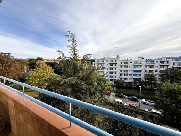 Saint Barnabé Marseille 12ème / Appartement Balcon