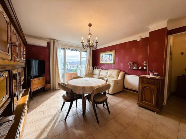 Saint Barnabé Marseille 12ème / Appartement Balcon