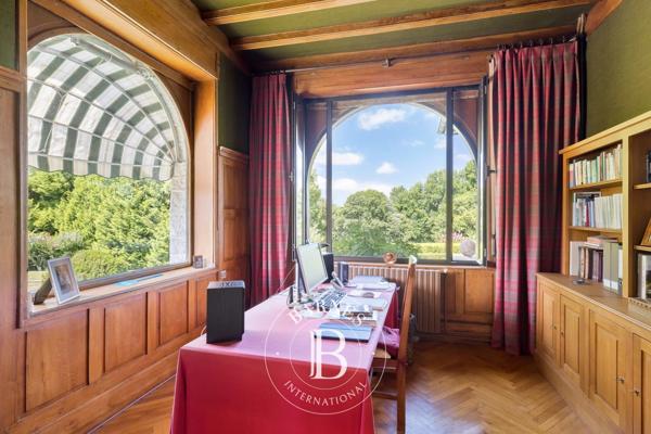Villefranque, Maison 8 Chambres -  550 m² à vendre