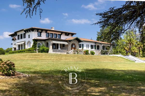 Villefranque, Maison 8 Chambres -  550 m² à vendre