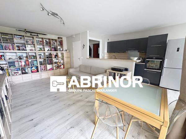 Appartement de Type 2 - balcon - cave - place de parking. WATTIGNIES