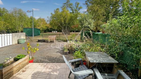 BRUGES (Limite Eysines) - Maison T3 avec jardin privatif, vue sur parc & parking