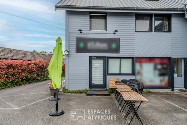 Locaux commerciaux en emplacement stratégique