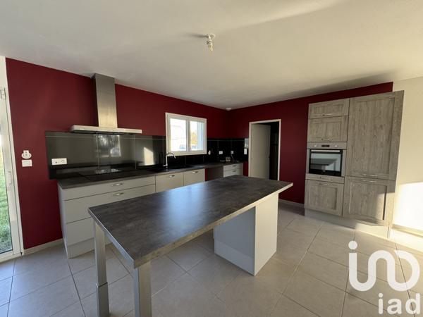 Maison 4 pièces de 104 m² à Dampierre-en-Burly (45570)