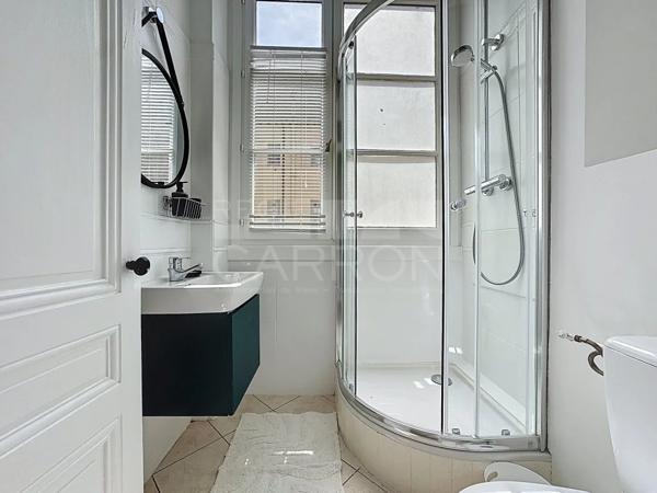 APPARTEMENT T3 A LOUER - LYON 2EME ARRONDISSEMENT - 145.48 m 2 - 2 100 € charges comprises par mois