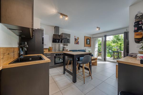 À VENDRE - Charmant appartement T2 proximité centre de La Balme-de-Sillingy - Place de parking privative, box