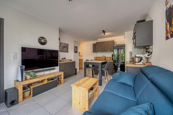 À VENDRE - Charmant appartement T2 proximité centre de La Balme-de-Sillingy - Place de parking privative, box