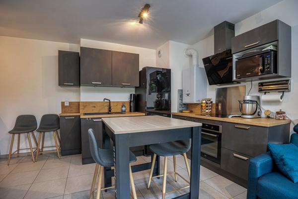 À VENDRE - Charmant appartement T2 proximité centre de La Balme-de-Sillingy - Place de parking privative, box