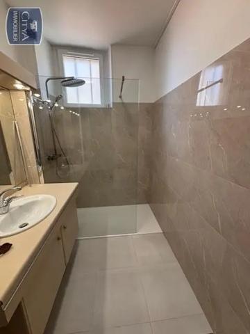 Appartement à louer 4 pièces 105.26m² Périgueux (24000)