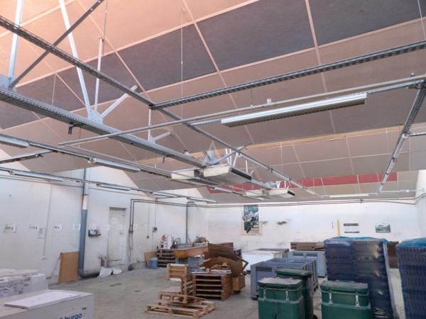 ENTREPOTS ET BUREAUX