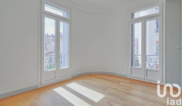 Appartement 5 pièces de 111 m² à Toulon (83000)
