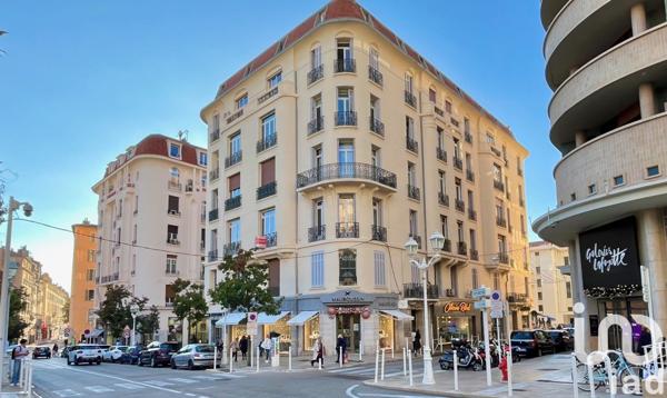 Appartement 5 pièces de 111 m² à Toulon (83000)