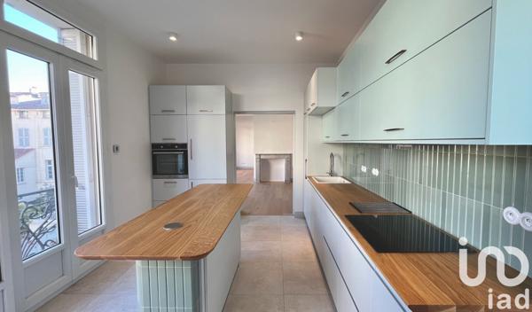 Appartement 5 pièces de 111 m² à Toulon (83000)