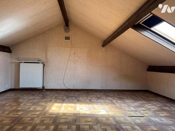 VENTE MAISON INDEPENDANTE DE TYPE 5/6 sur trois niveaux au calme à SENNECEY LES DIJON