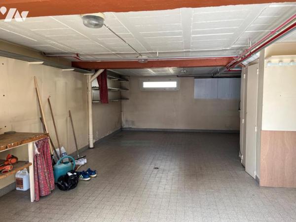 VENTE MAISON INDEPENDANTE DE TYPE 5/6 sur trois niveaux au calme à SENNECEY LES DIJON