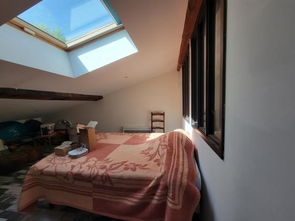Maison rénovée T4 avec une cour et jardin