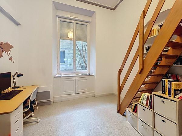 Spécial investisseur ! T2 avec locataire en place Angers Roi René