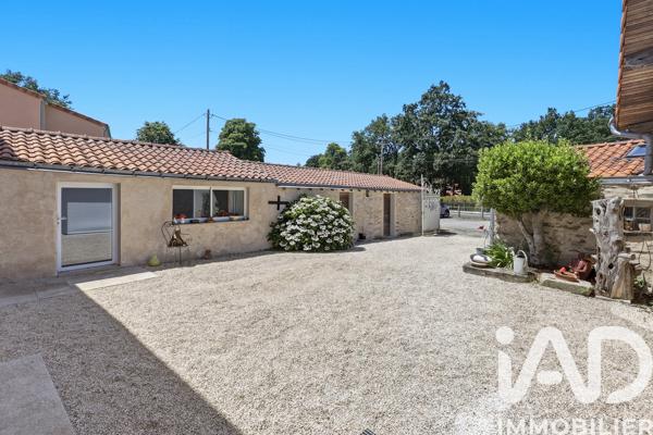Maison à vendre 8 pièces 240 m² Basse-Goulaine