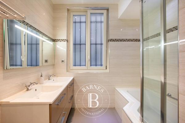 Paris 3ème, Appartement 3 Chambres -  183 m² à vendre