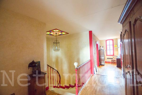 Sublime maison avec garage et cour, charme de l'ancien