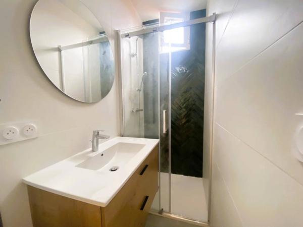 03200 VICHY -APPARTEMENT -CENTRE VILLE -3 PIÈCES AVEC CAVE